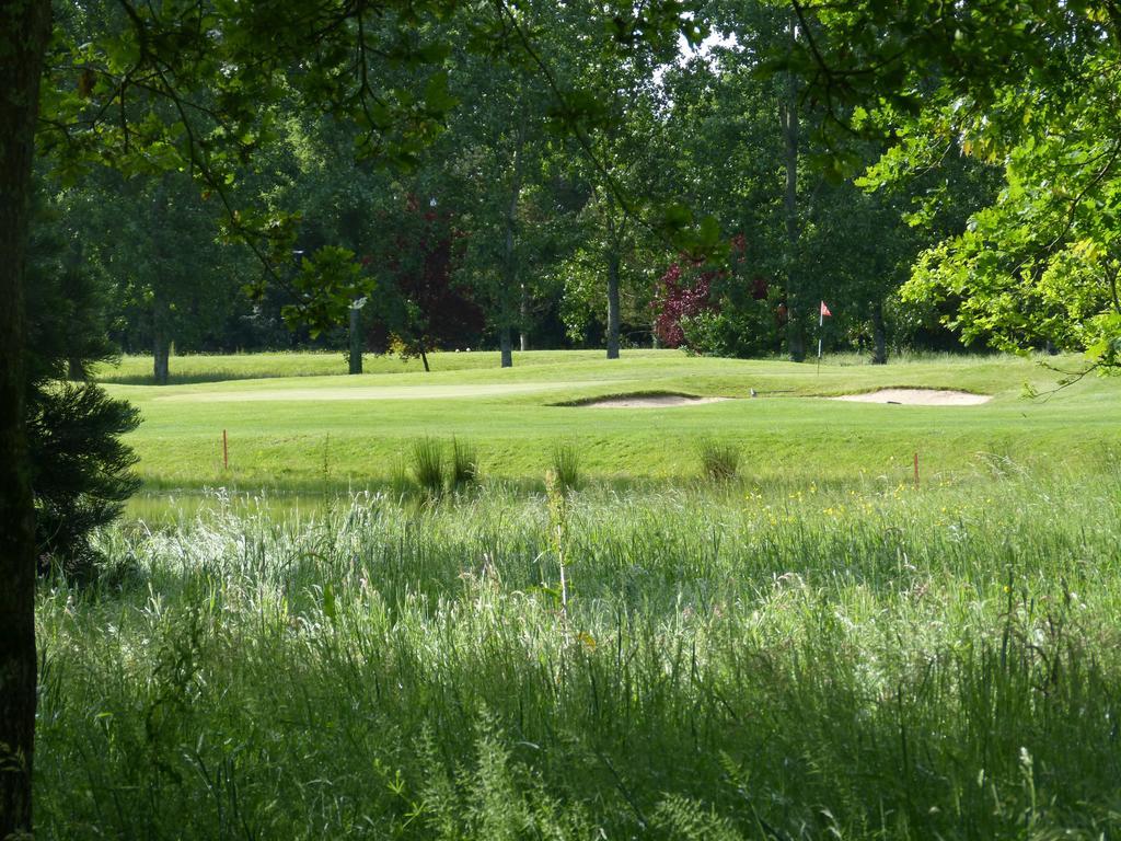 Hotel Anjou Golf And Country Club Champigné Esterno foto