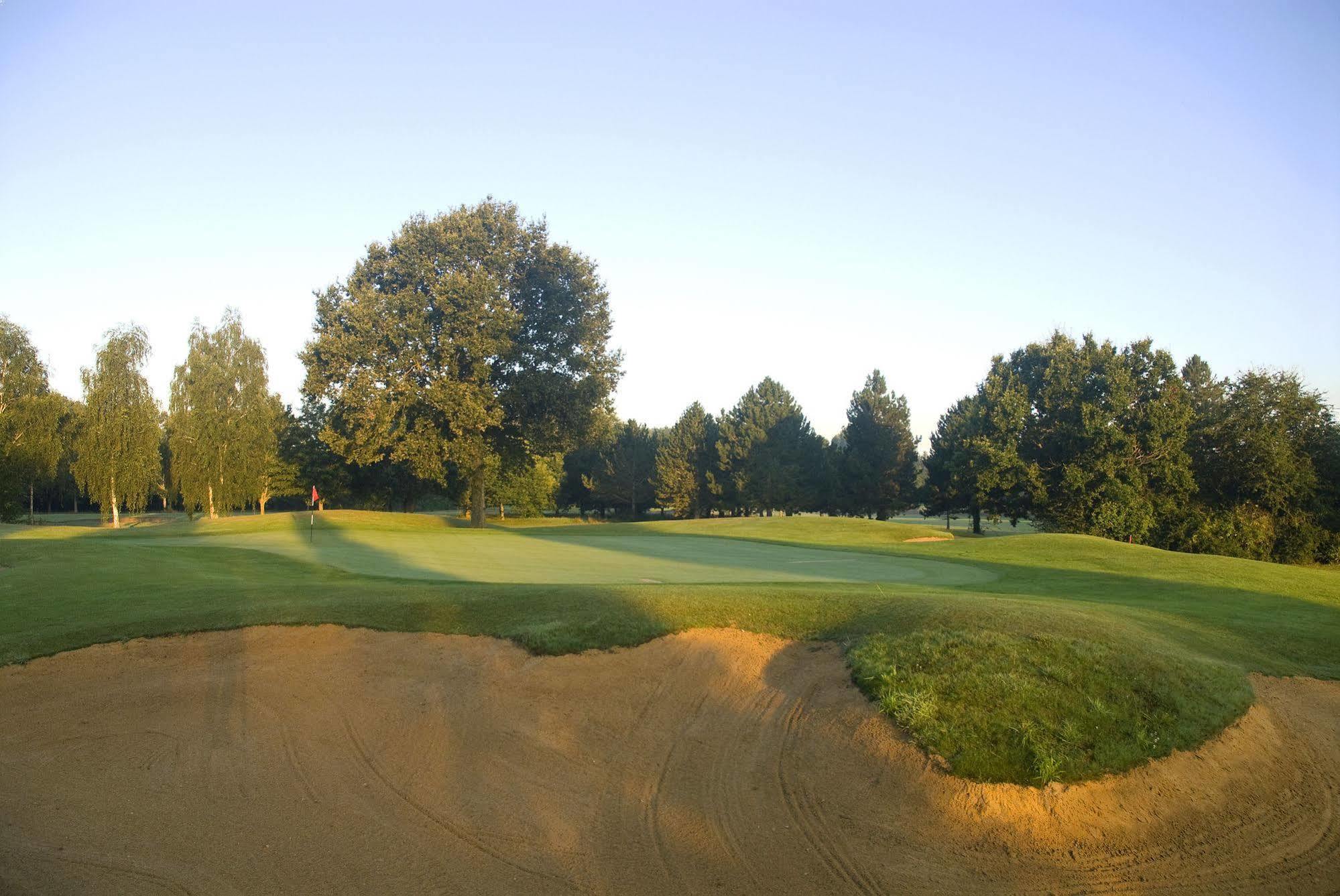Hotel Anjou Golf And Country Club Champigné Esterno foto