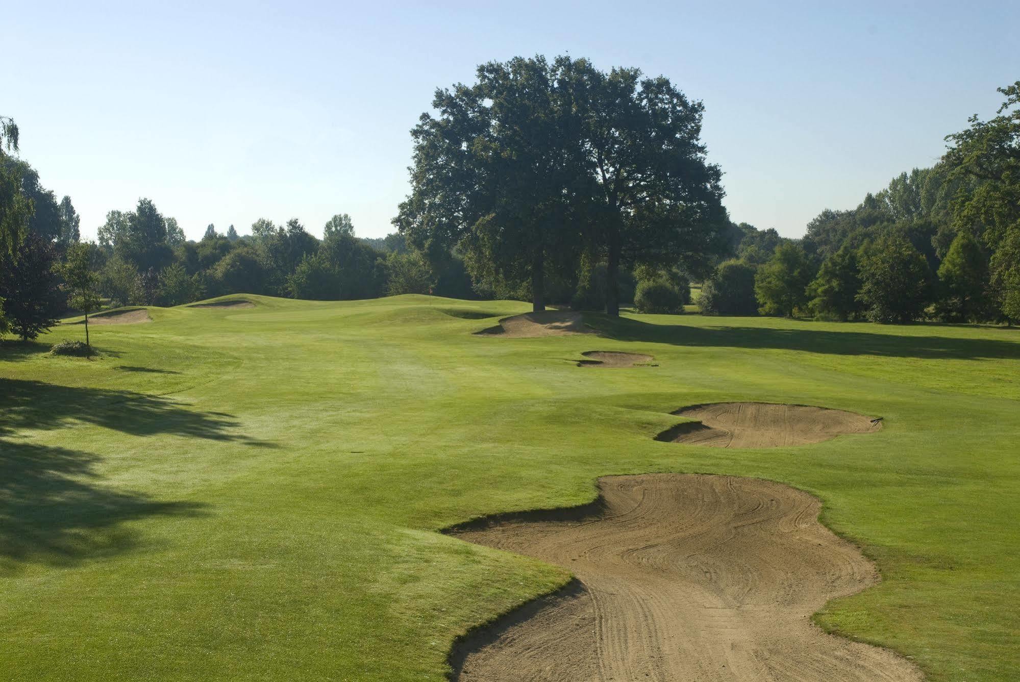 Hotel Anjou Golf And Country Club Champigné Esterno foto